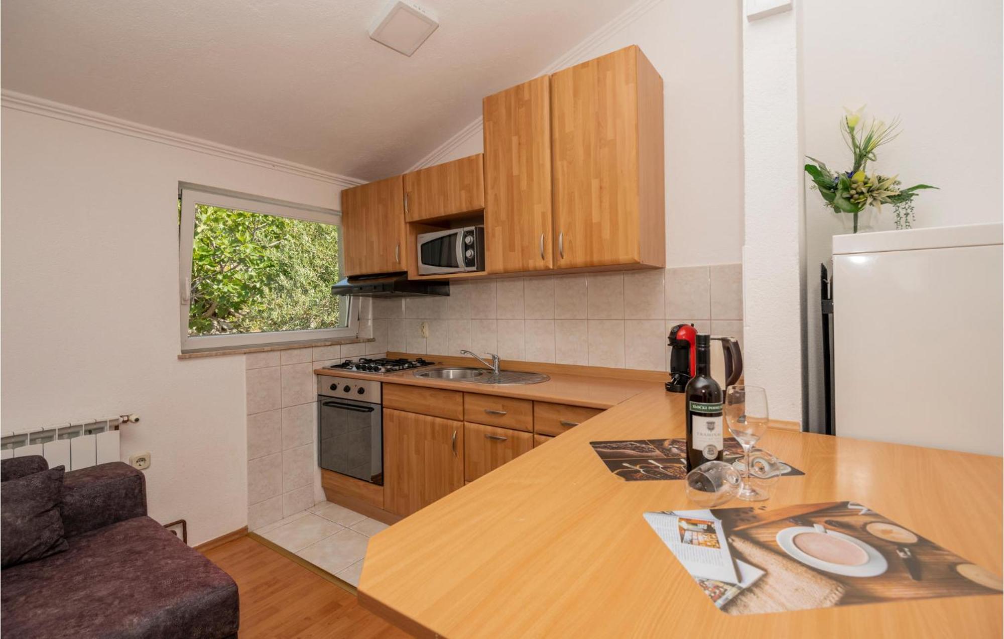 2 Bedroom Beautiful Apartment In Makarska Apartment